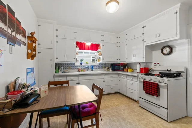 $314,900 | 1231 Shawano Avenue, Green Bay, WI 54303