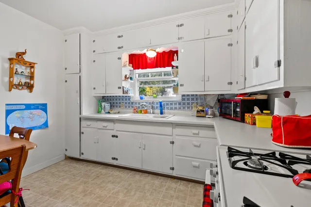 $314,900 | 1231 Shawano Avenue, Green Bay, WI 54303