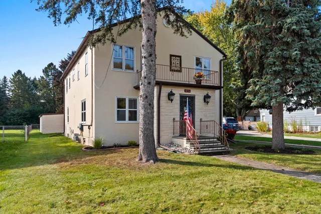 $314,900 | 1231 Shawano Avenue, Green Bay, WI 54303