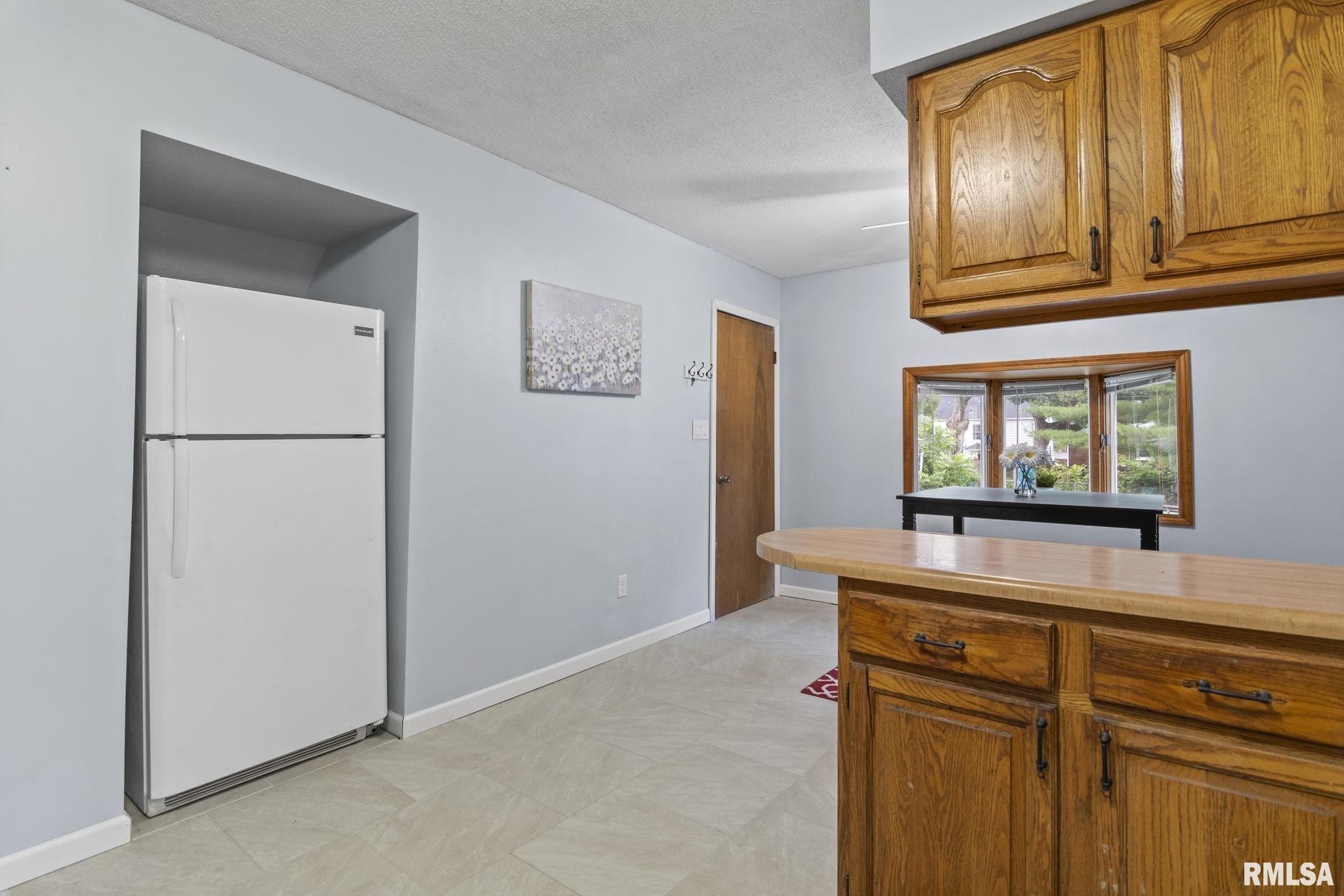 904 Cleveland Avenue Springfield, IL 62704 - Photo 16 of 37