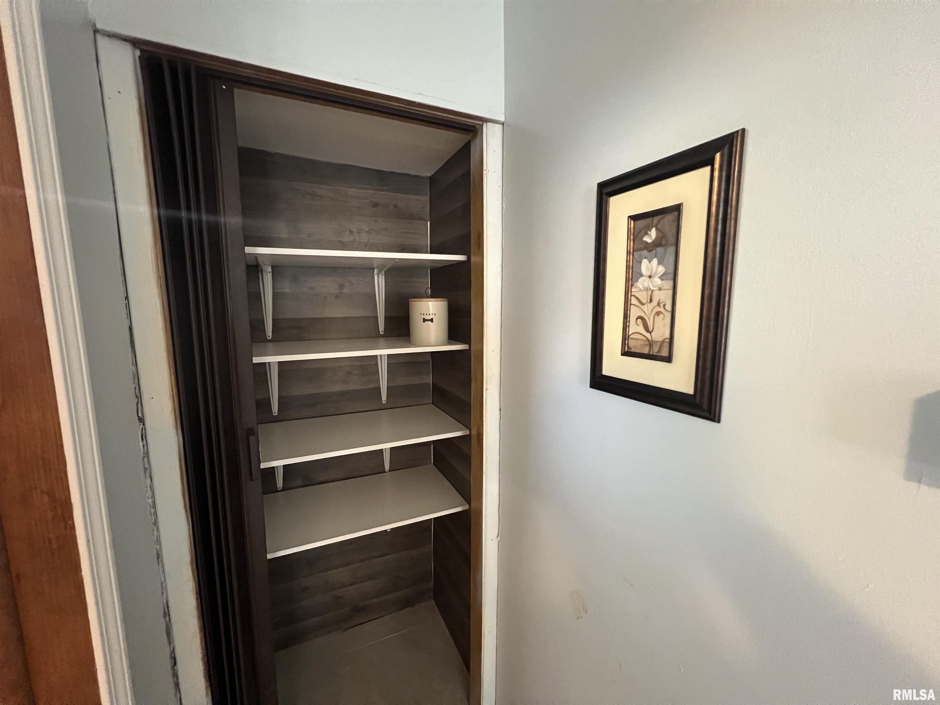 904 Cleveland Avenue Springfield, IL 62704 - Photo 17 of 37