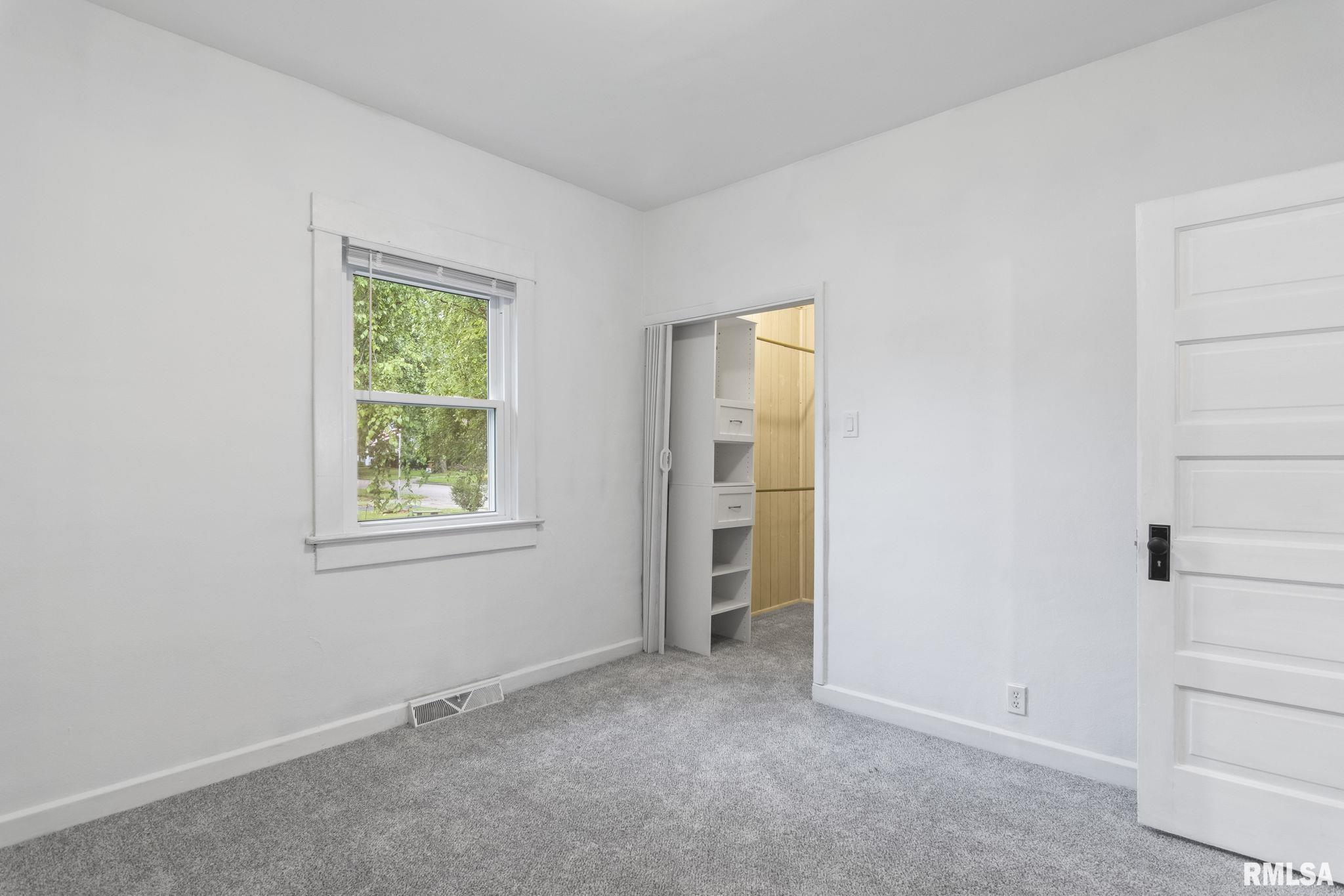 904 Cleveland Avenue Springfield, IL 62704 - Photo 20 of 37