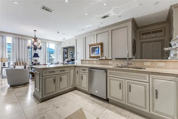 $405,000 | 5909 Luther Lane, Unit 707, Dallas, TX 75225