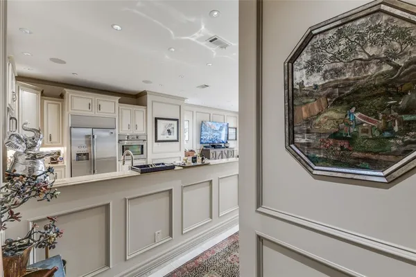 $405,000 | 5909 Luther Lane, Unit 707, Dallas, TX 75225