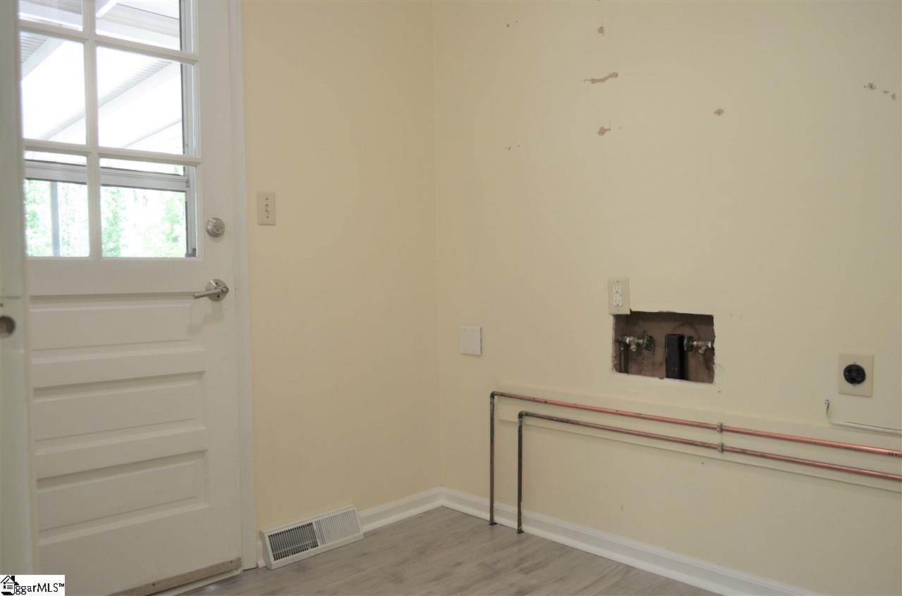 300 Colony Road Travelers Rest, SC 29690 - Photo 9 of 28 Gallery Image 9