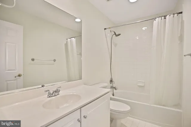 $4,500 | 1614 Leeds Castle Drive, Vienna, VA 22182