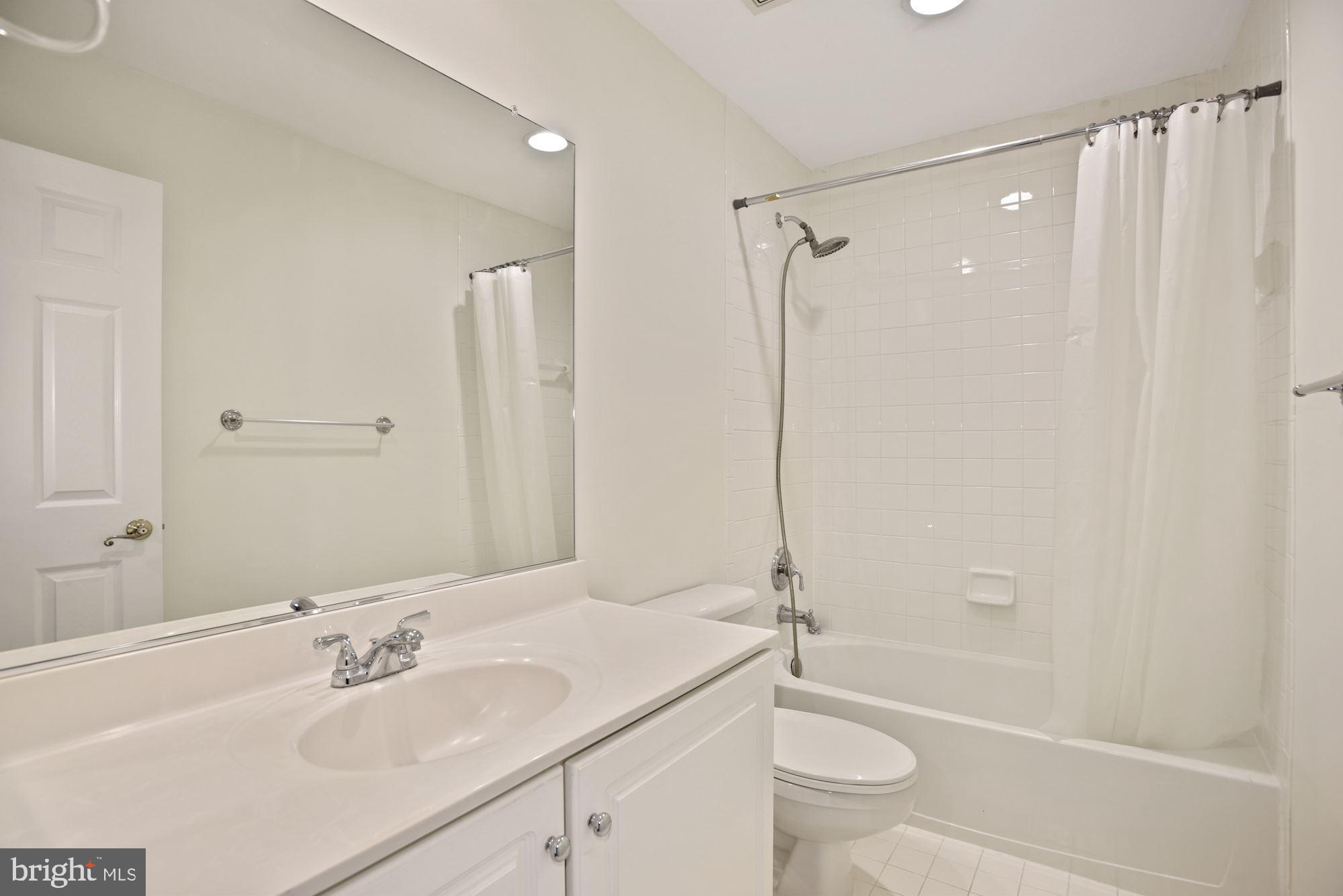 1614 Leeds Castle Drive Vienna, VA 22182 - Photo 18 of 37