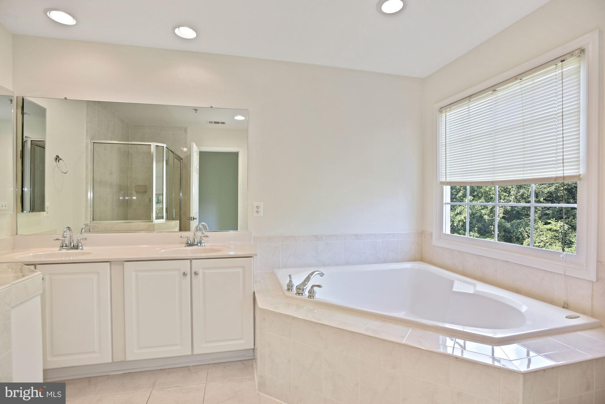 1614 Leeds Castle Drive Vienna, VA 22182 - Photo 23 of 37