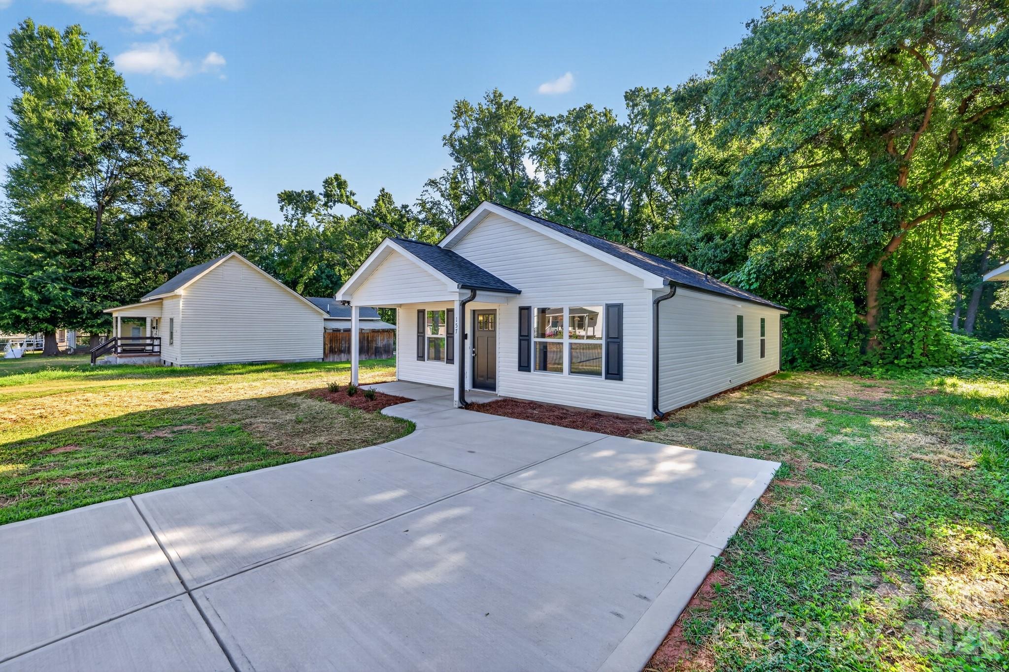 157 East 3rd Street Gaffney, SC 29340 - Photo 3 of 32