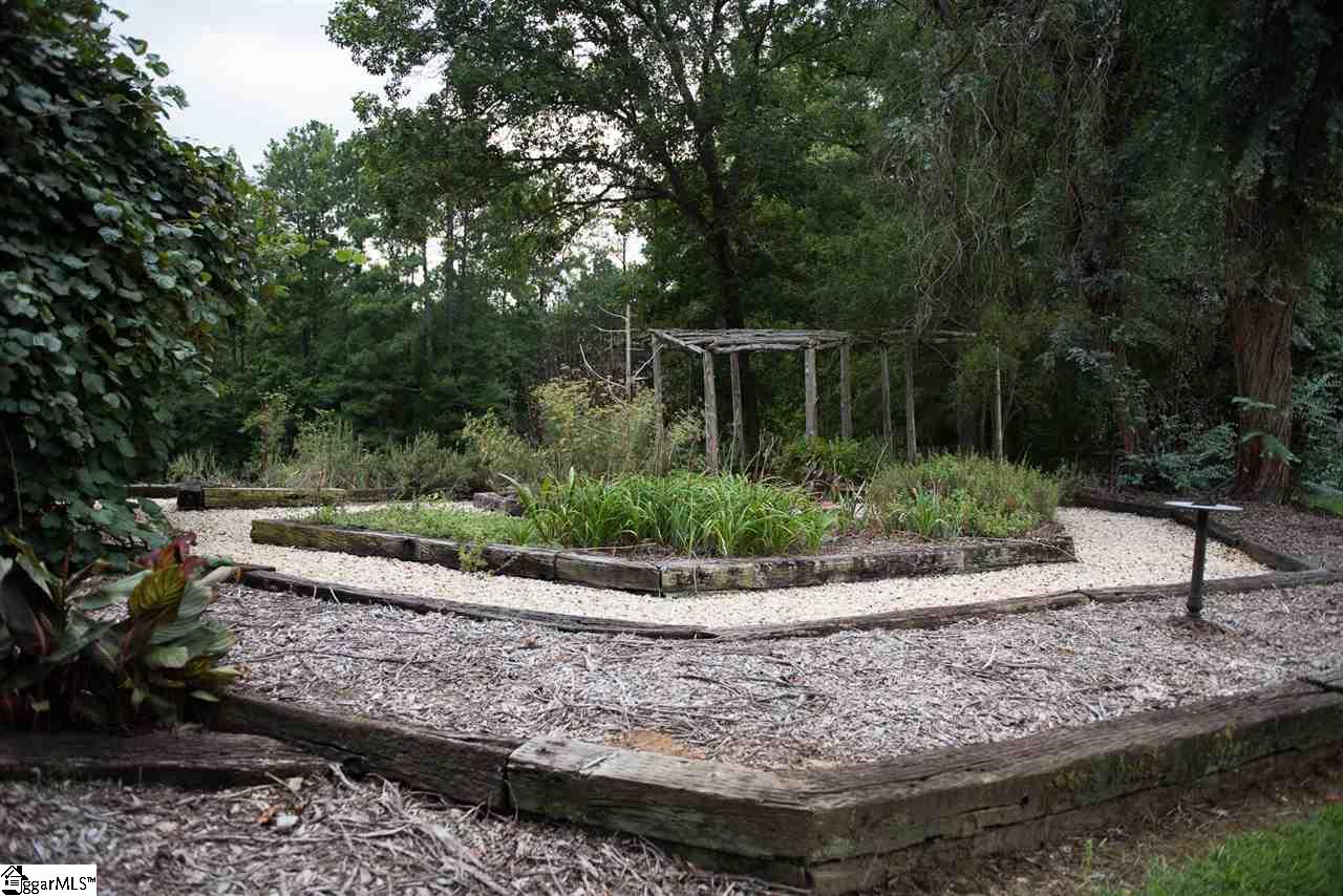 405 Emerald Farm Road Greenwood, SC 29646 - Photo 29 of 36 Gallery Image 29