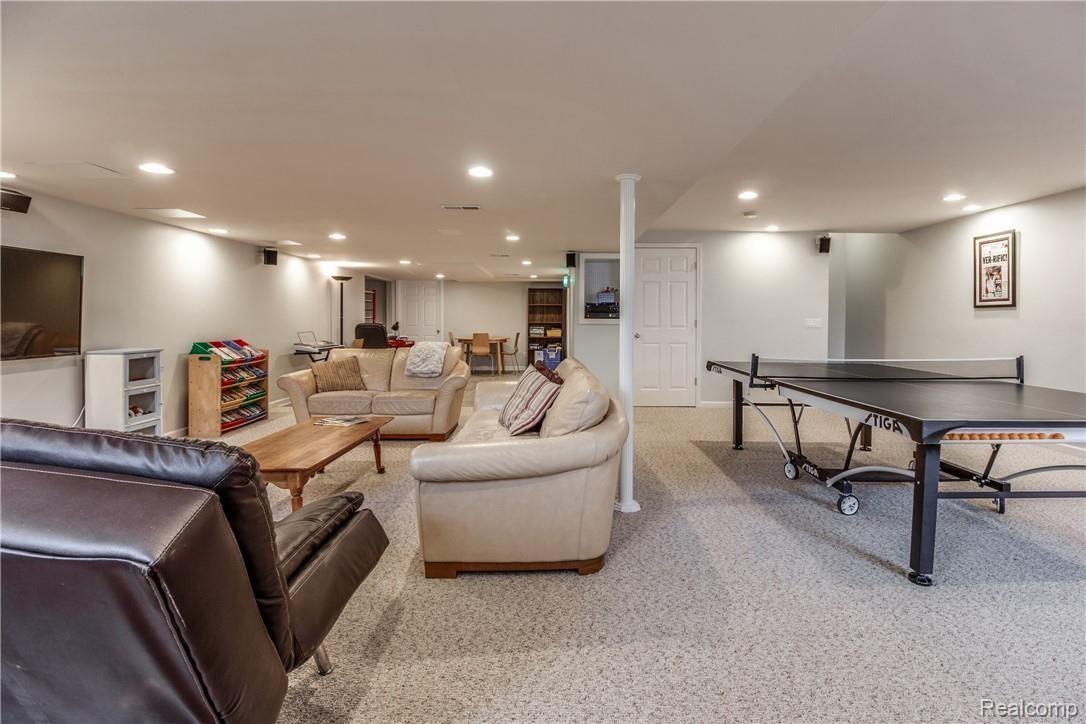 1455 Andover Boulevard Howell, MI 48843 - Photo 57 of 63 Interiors (49 of 54).jpg