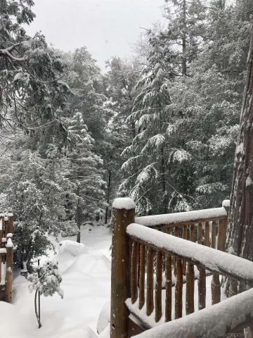 $599,000 | 24655 Upper Rim Rock Road, Idyllwild, CA 92549