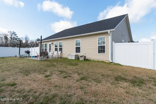 $288,500 | 200 Chandler Simpson Court, Beulaville, NC 28518