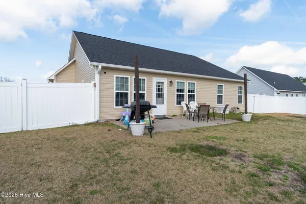 $288,500 | 200 Chandler Simpson Court, Beulaville, NC 28518