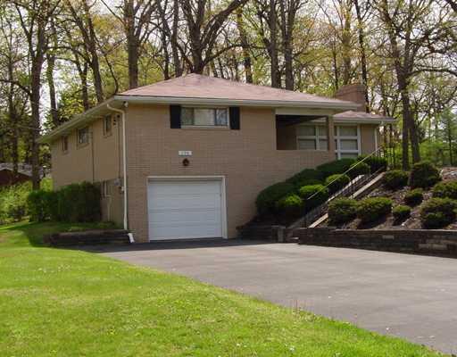 190 Killarney Road Wexford, PA 15090 - Photo 1 of 11 Exterior Front.