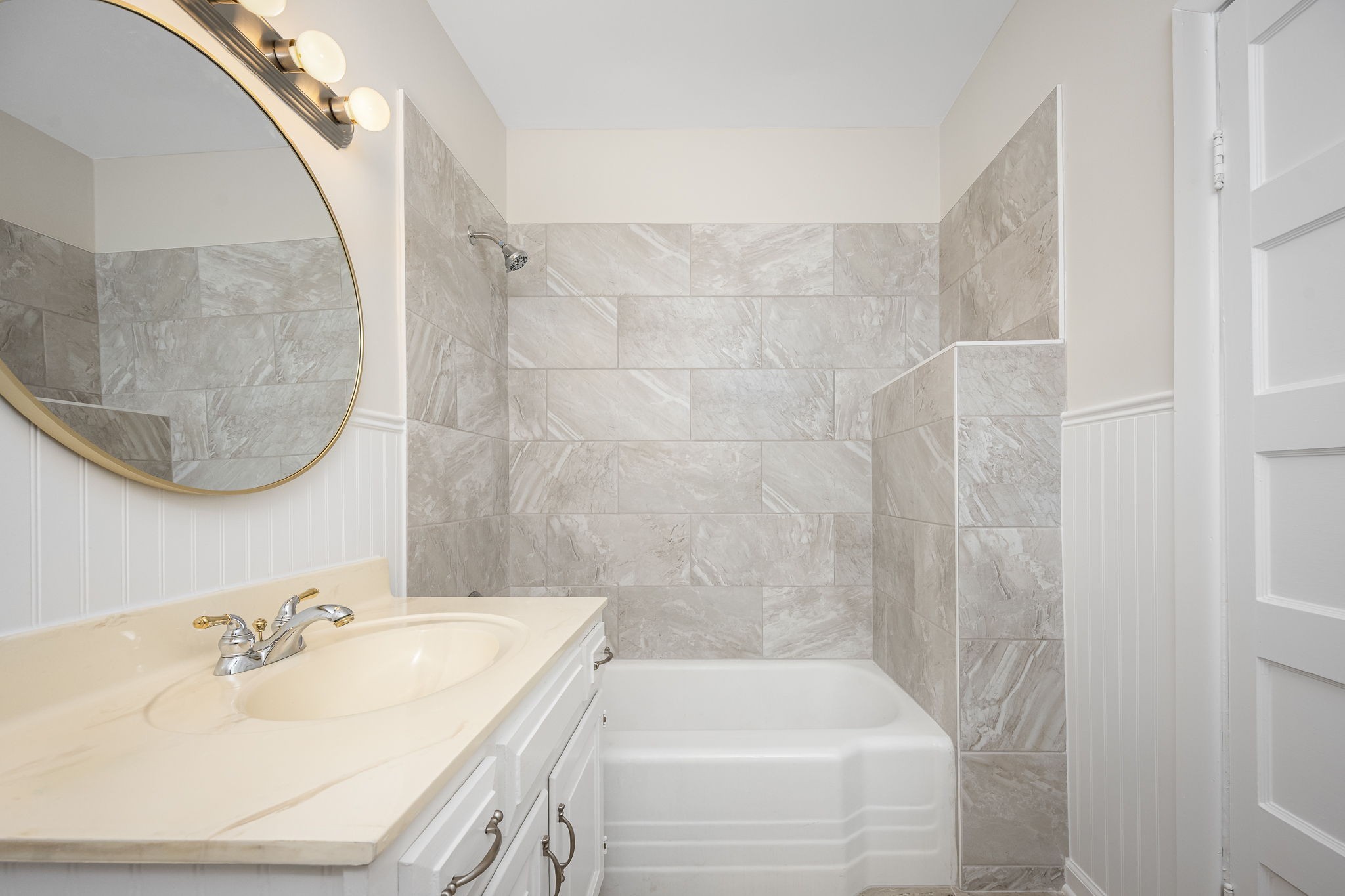 112 R E Davenport Avenue Auburntown, TN 37016 - Photo 22 of 43 a bathroom with a sink and a mirror