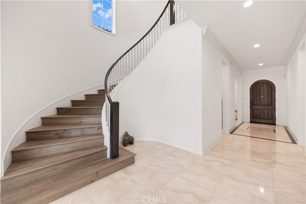 92 Interstellar Irvine, CA 92618 - Photo 16 of 64 a view of entryway and hall