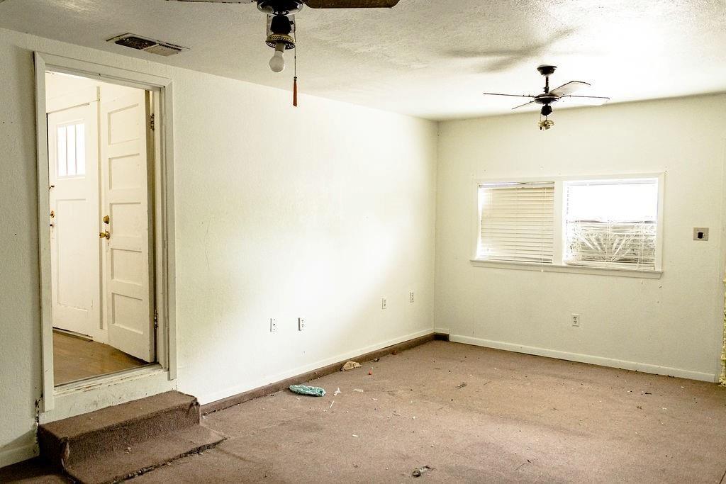 423 Elm Street Ranger, TX 76470 - Photo 10 of 12