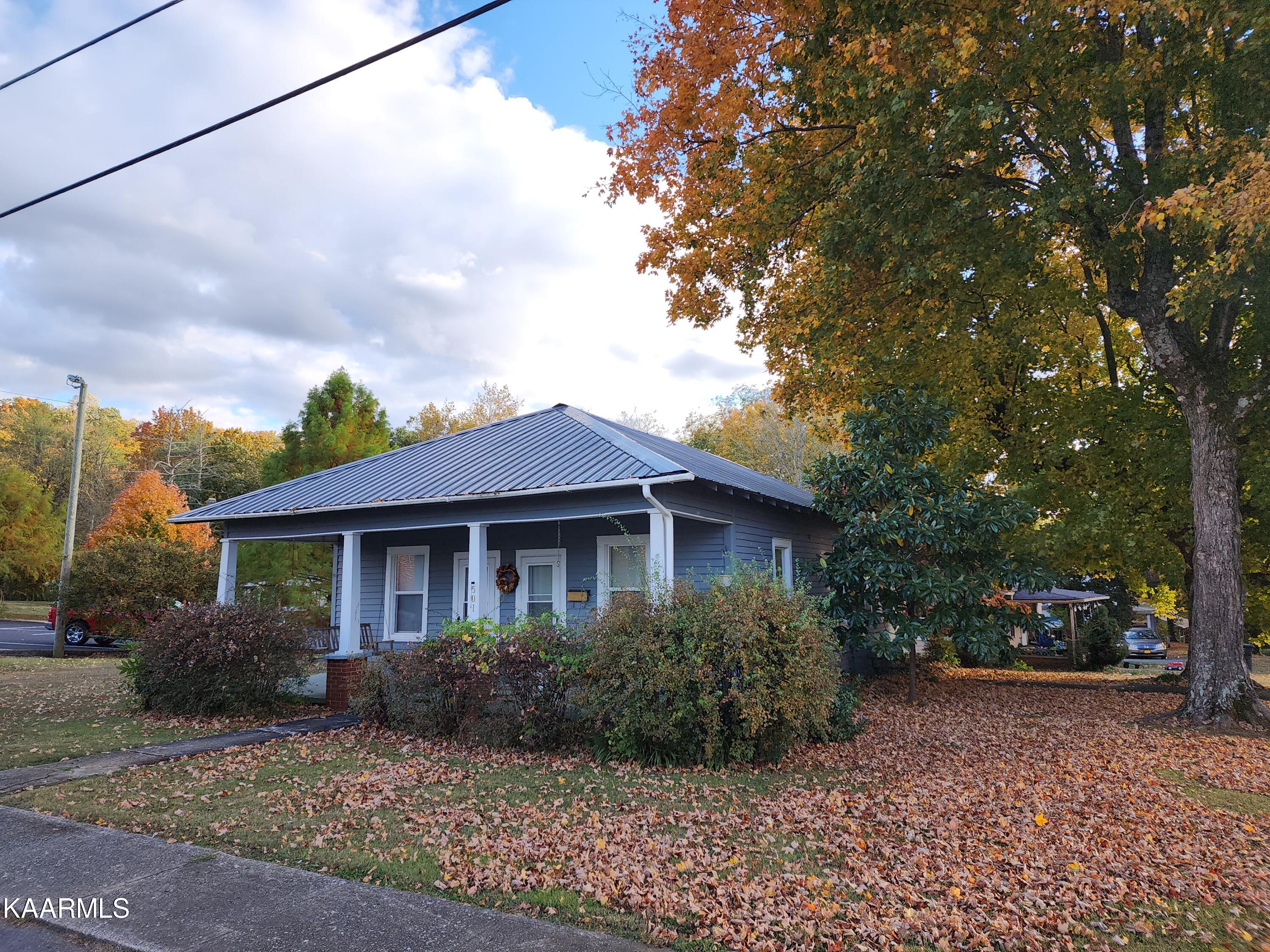 501 High Street Athens, TN 37303 - Photo 3 of 24 20221018_174030