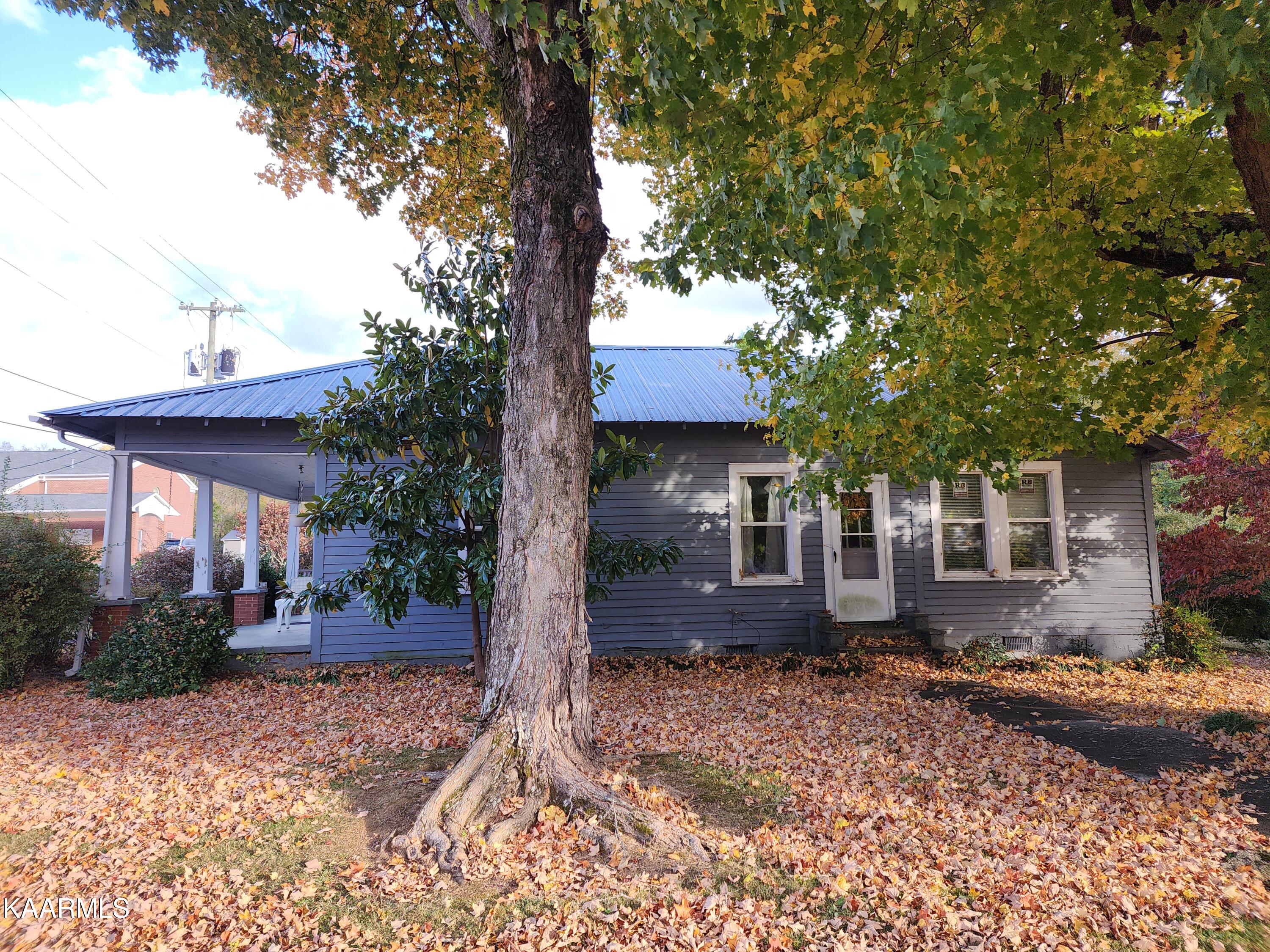501 High Street Athens, TN 37303 - Photo 4 of 24 20221018_174053