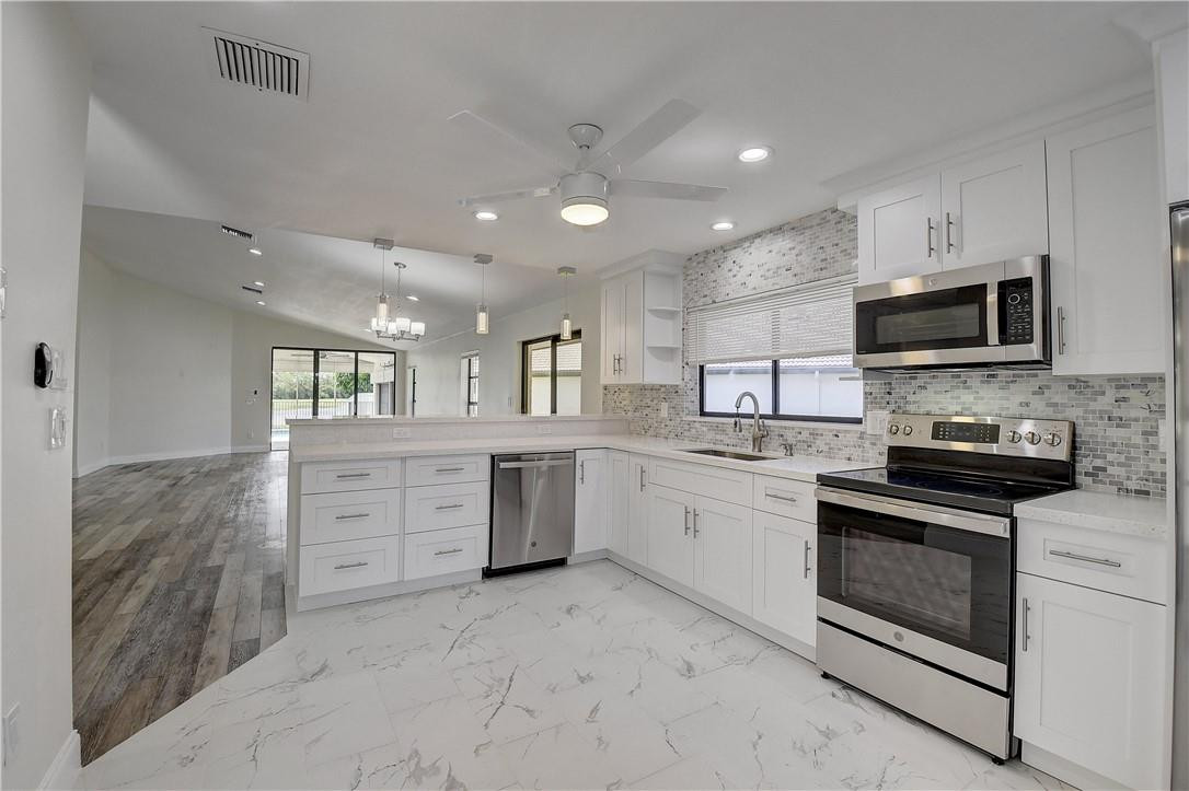 21423 Bridgeview Drive Boca Raton, FL 33428 - Photo 14 of 68 Photo 14