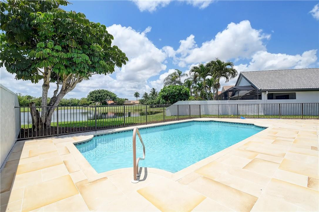 21423 Bridgeview Drive Boca Raton, FL 33428 - Photo 34 of 68 Photo 34