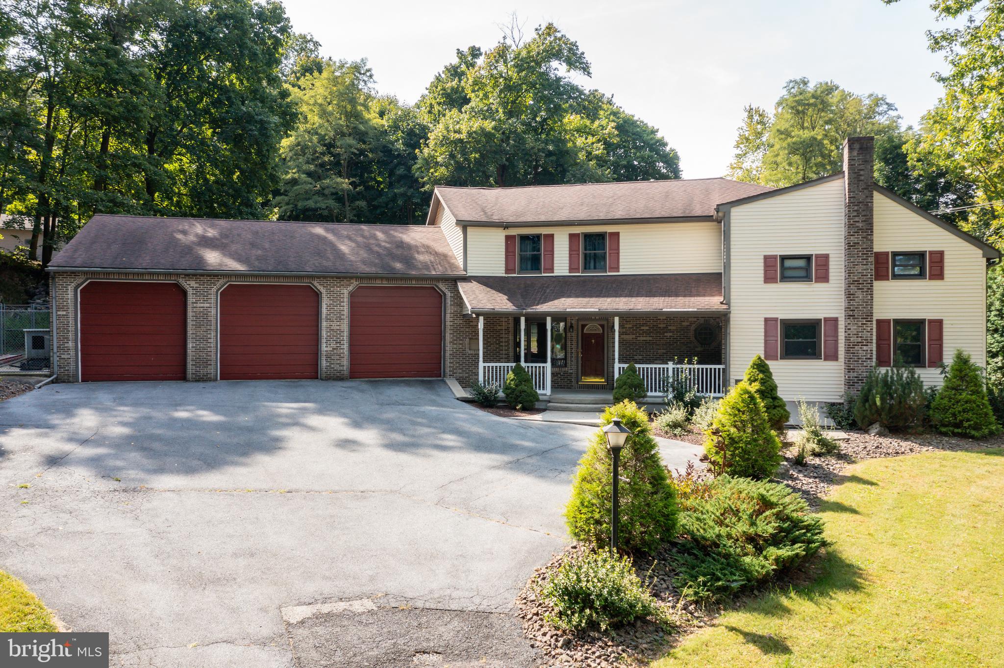 153 Stone Road Womelsdorf, PA 19567 - Photo 1 of 39 Gallery Image 1