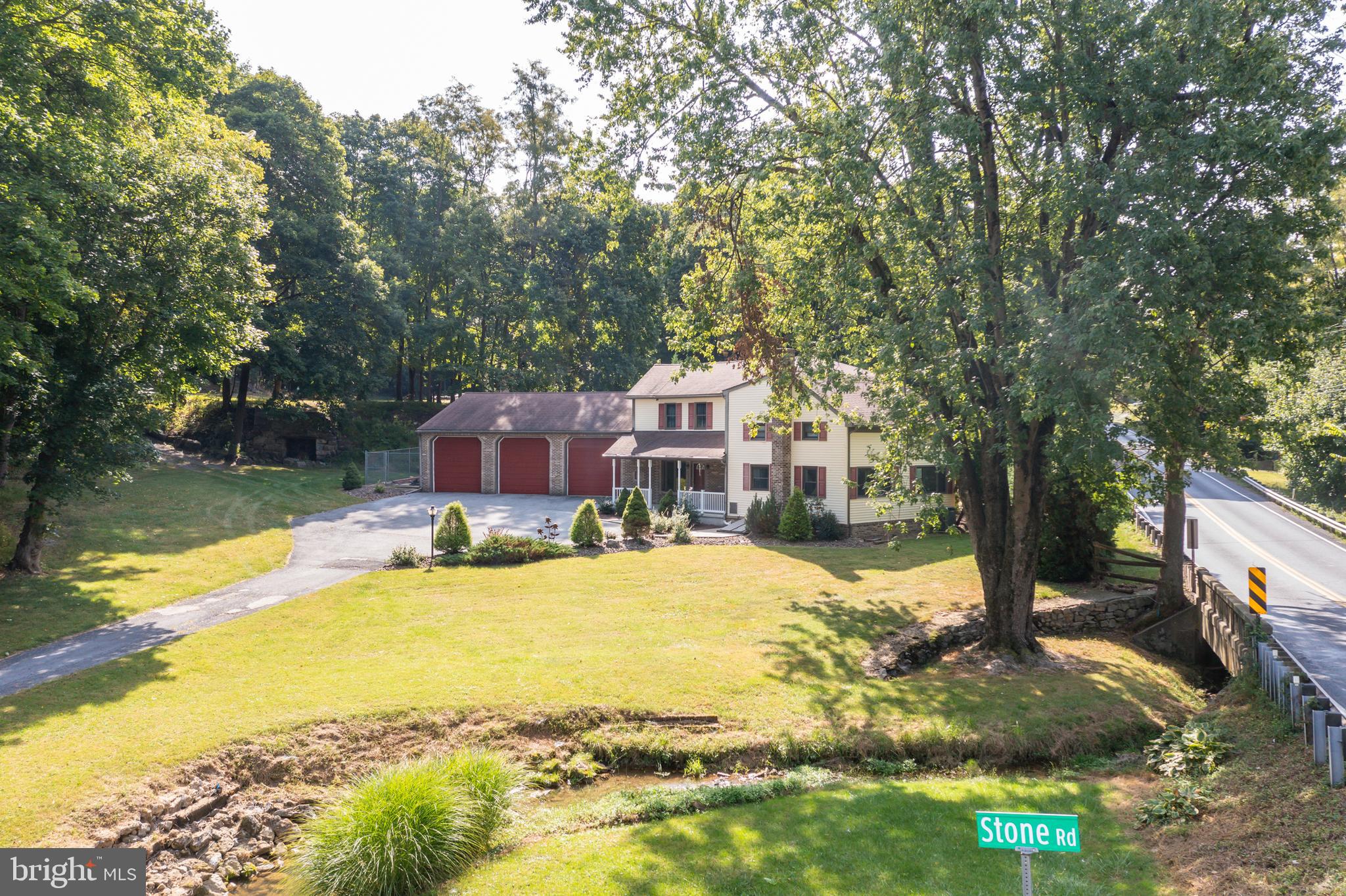 153 Stone Road Womelsdorf, PA 19567 - Photo 3 of 39 Gallery Image 3