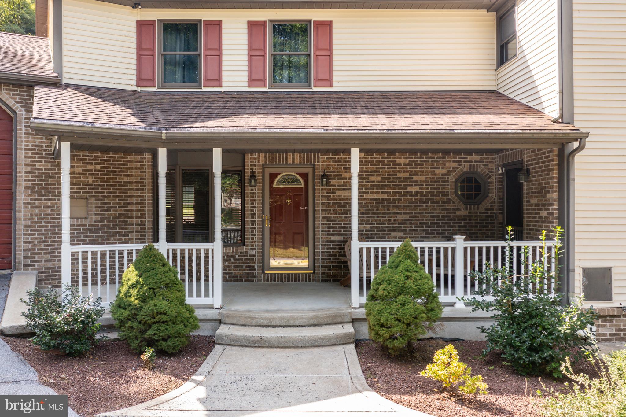 153 Stone Road Womelsdorf, PA 19567 - Photo 4 of 39 Gallery Image 4