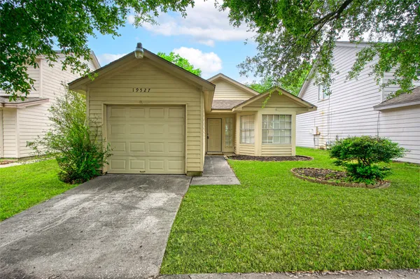 $195,000 | 19527 Shady Bank Drive, Tomball, TX 77375