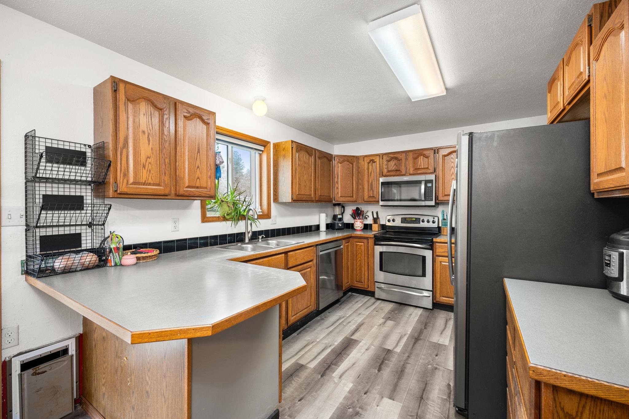 118 McAvoy Road Newport, WA 99156 - Photo 7 of 30 Gallery Image 7