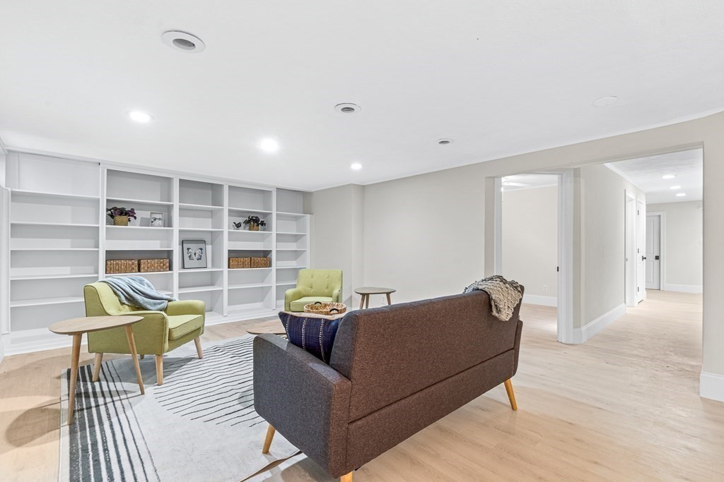 18 Ginn Road Winchester, MA 01890 - Photo 38 of 42