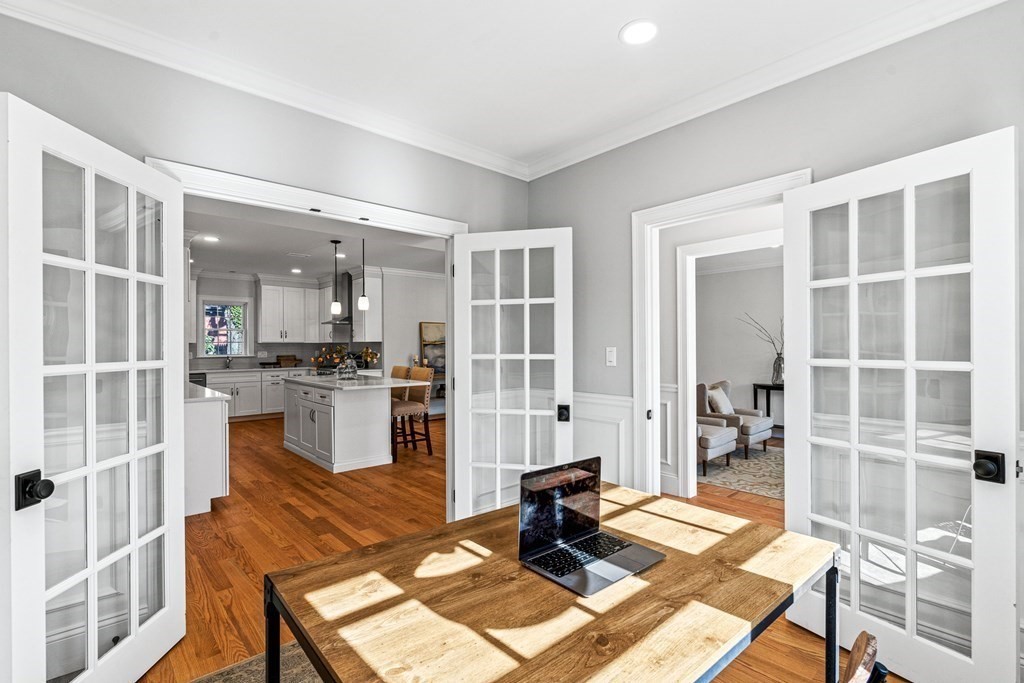 18 Ginn Road Winchester, MA 01890 - Photo 5 of 42