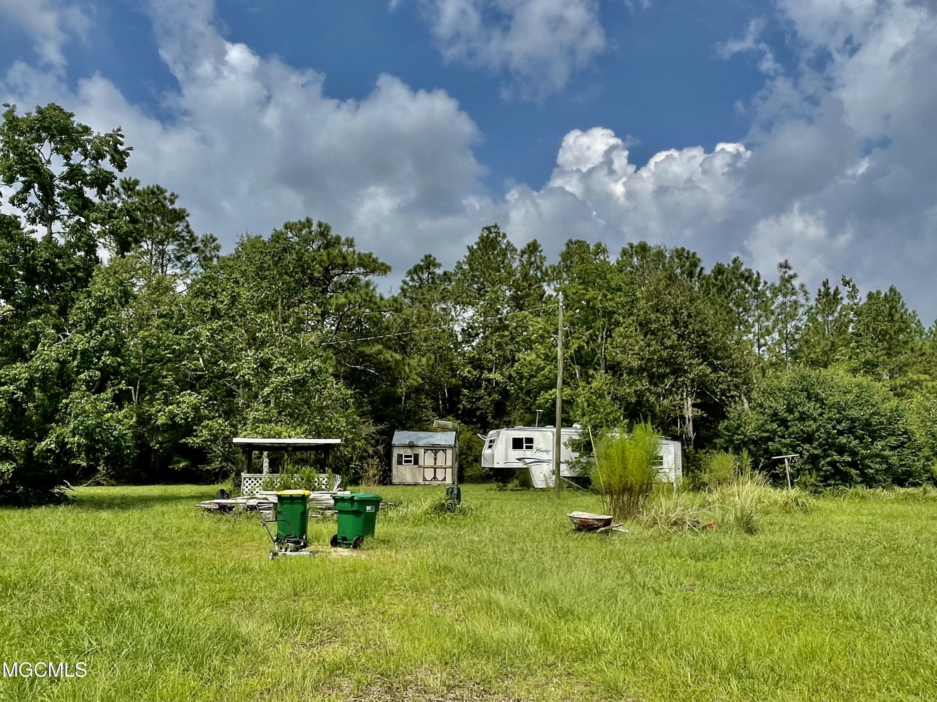 9200 Coda Road Moss Point, MS 39562 - Photo 33 of 34 Back yard