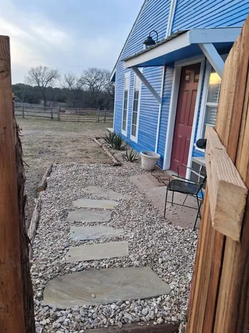 $1,700 | 1584 Kelly Road, Unit B, Aledo, TX 76008