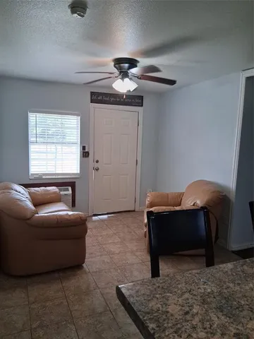 $1,700 | 1584 Kelly Road, Unit B, Aledo, TX 76008