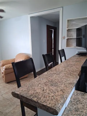 $1,700 | 1584 Kelly Road, Unit B, Aledo, TX 76008