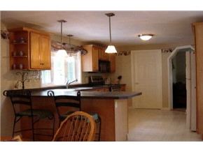 2 Danforth Drive Bedford, NH 03110 - Photo 2 of 5