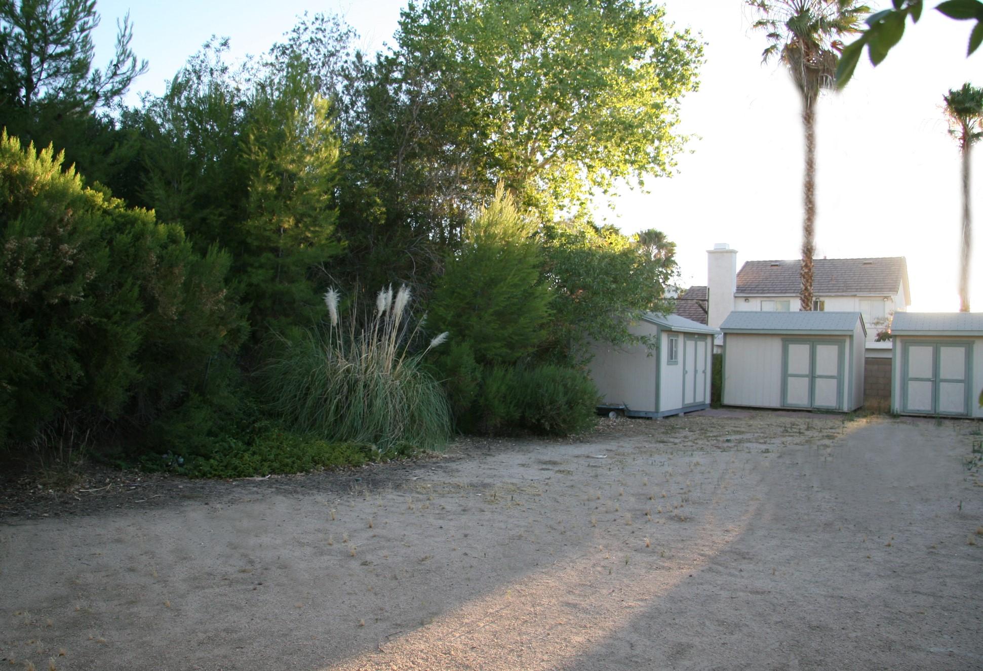 38561 Juniper Tree Road Palmdale, CA 93551 - Photo 28 of 28 37 Back Yard 5