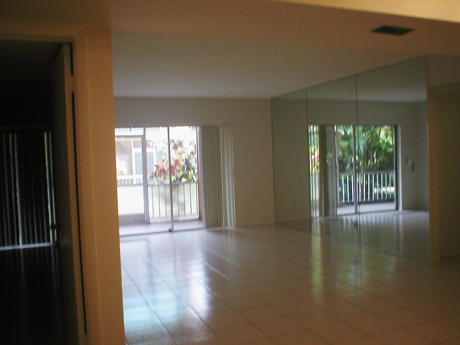 636 Northwest 13th Street, Unit 170 Boca Raton, FL 33486 - Photo 3 of 10 Living Area