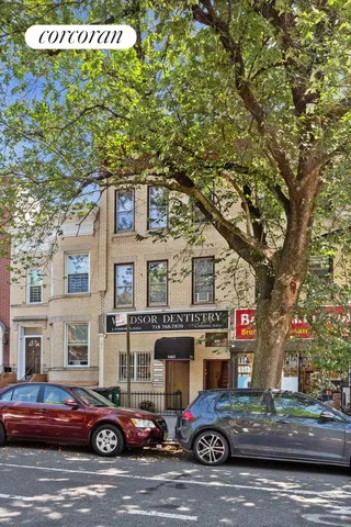 $3,000,000 | 1663 10th Avenue | Windsor Terrace