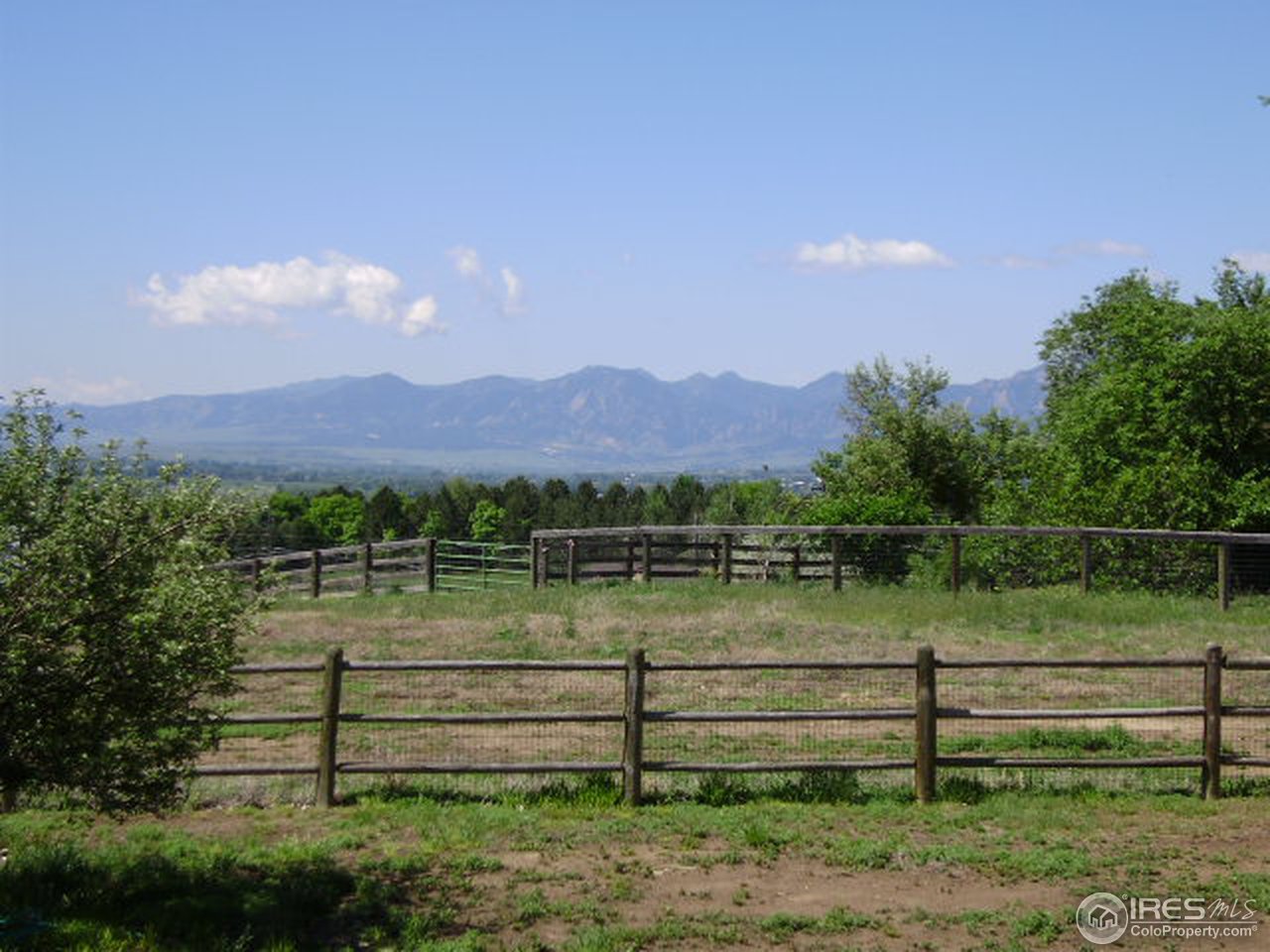 9568 Phillips Road Lafayette, CO 80026 - Photo 2 of 18 a view of park