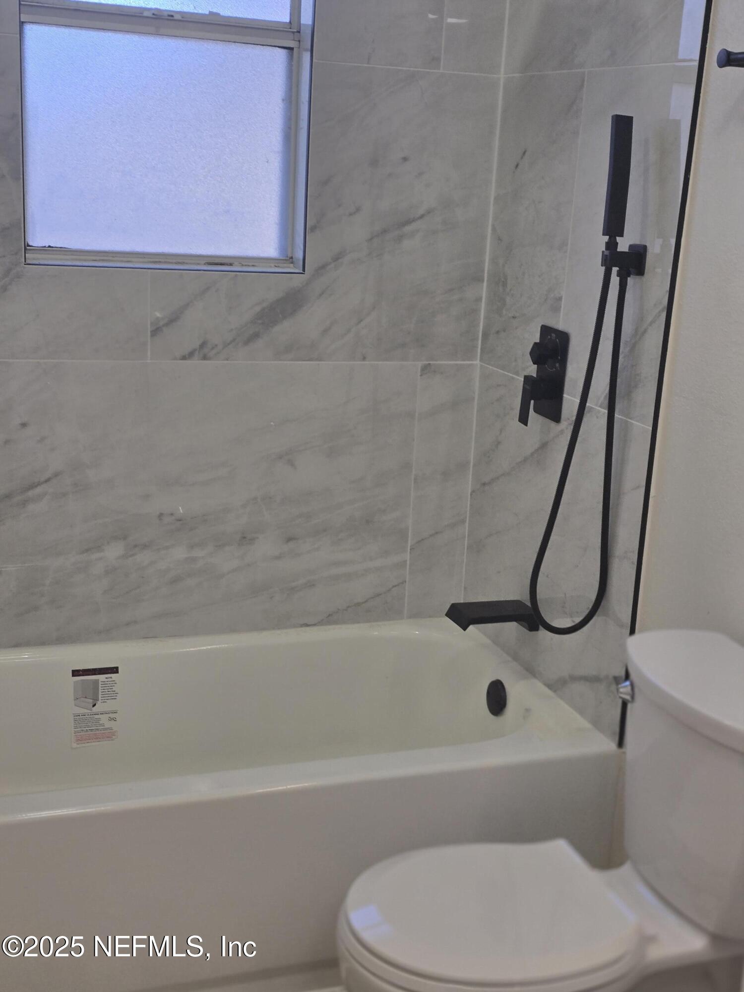 5708 Vernon Road Jacksonville, FL 32209 - Photo 12 of 13 20251226_143111