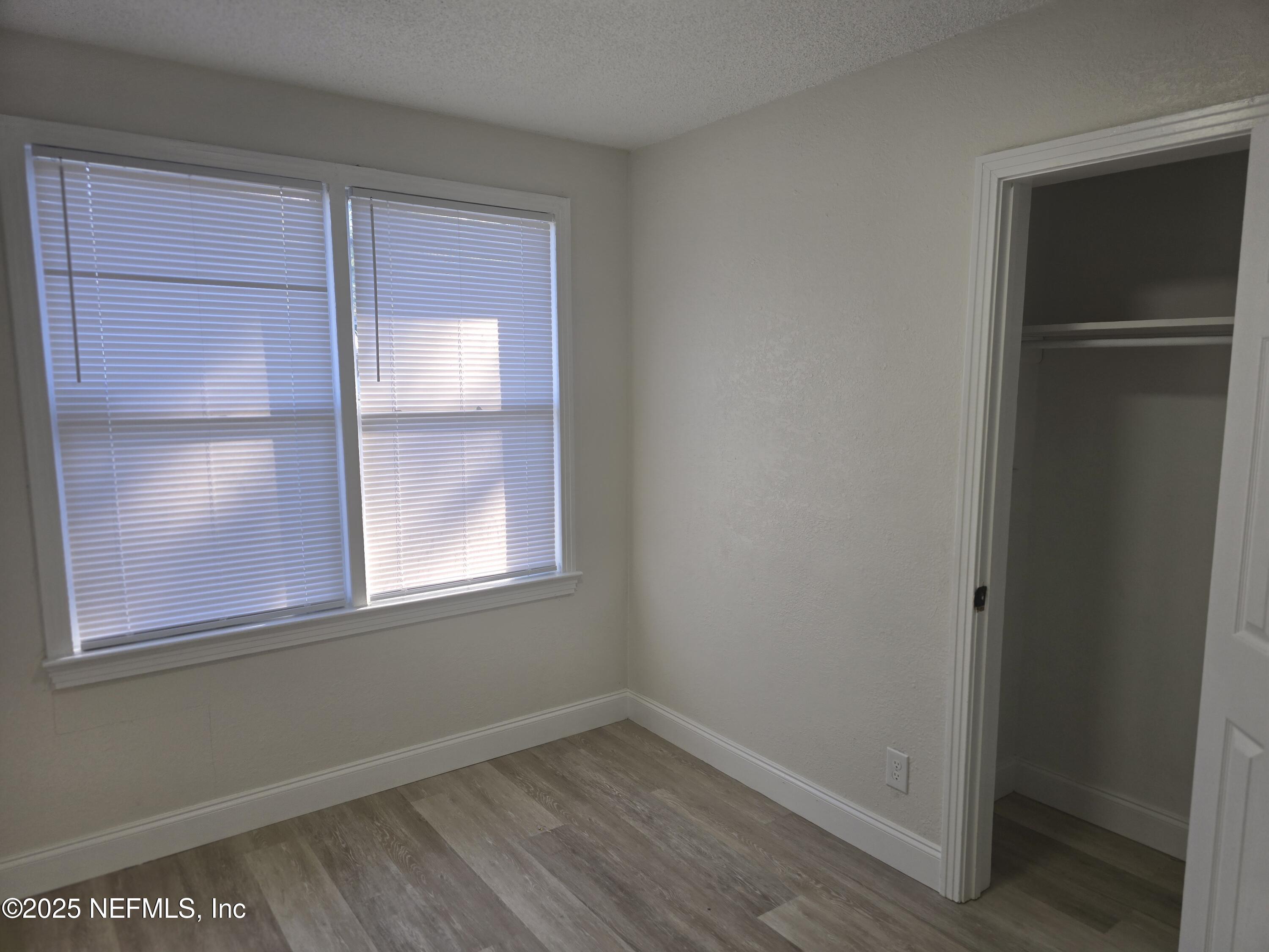 5708 Vernon Road Jacksonville, FL 32209 - Photo 9 of 13 20251226_143432