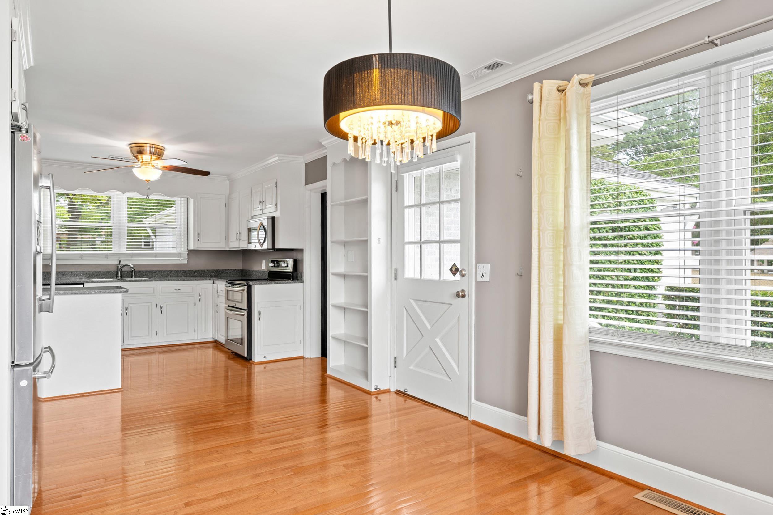 215 Legrand Boulevard Greenville, SC 29607 - Photo 9 of 39