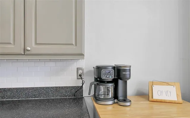 $3,700 | 5111 13th Ave Drive West, Bradenton, FL 34209