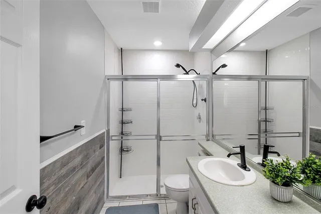 $3,700 | 5111 13th Ave Drive West, Bradenton, FL 34209