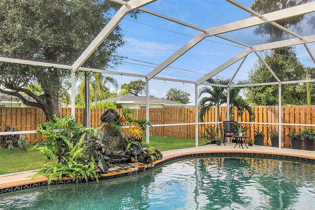 $3,700 | 5111 13th Ave Drive West, Bradenton, FL 34209