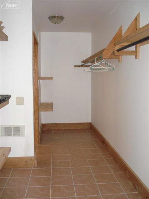 5548 East Bennington Road Durand, MI 48429 - Photo 11 of 42 20416127-10.JPG