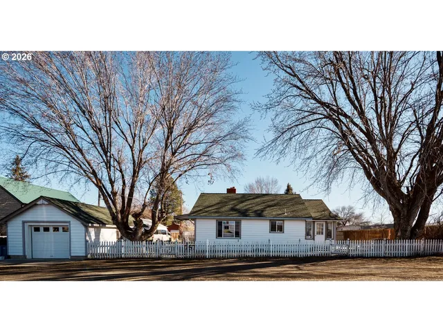 $210,000 | 757 South Bridge Street, Prairie City, OR 97869